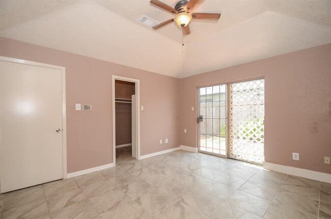 Building Photo - 9414 Clipperwood Pl
