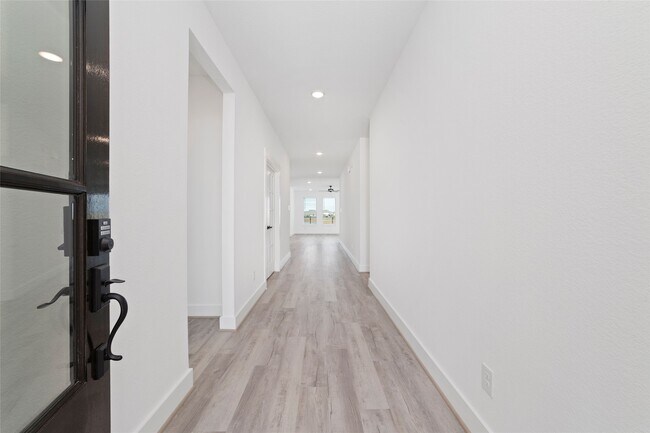 Building Photo - 2232 Sonder Shr Dr