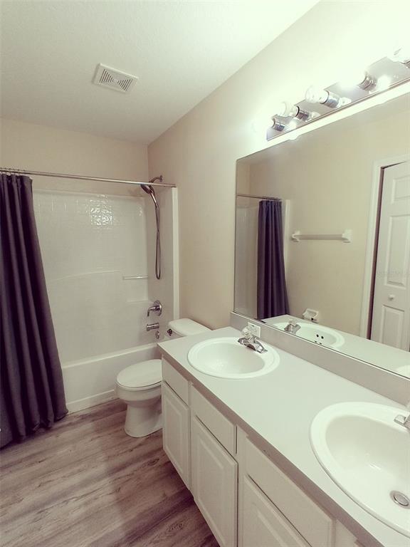 Building Photo - 17411 Woodcrest Way
