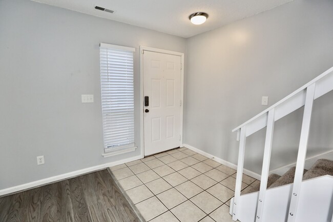 Building Photo - Ready 03-06-26! 2 Primary Suites! Near Little Creek, Dam Neck & Oceana Bases!