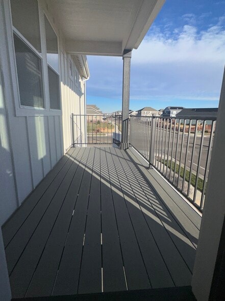 Building Photo - 2060 Autumn Moon Dr