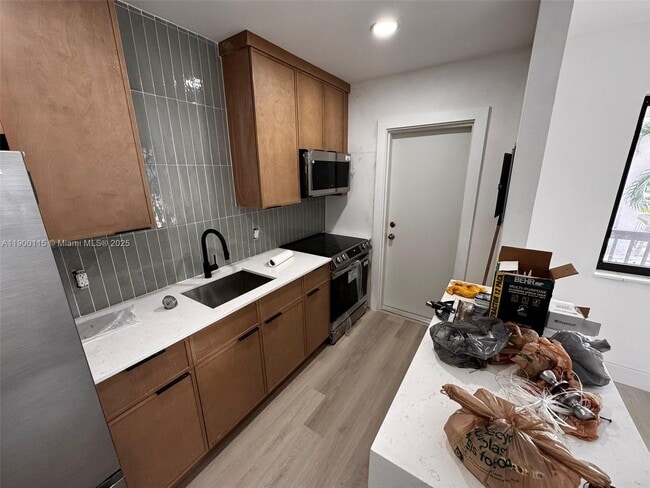 Building Photo - 115 Salamanca Ave