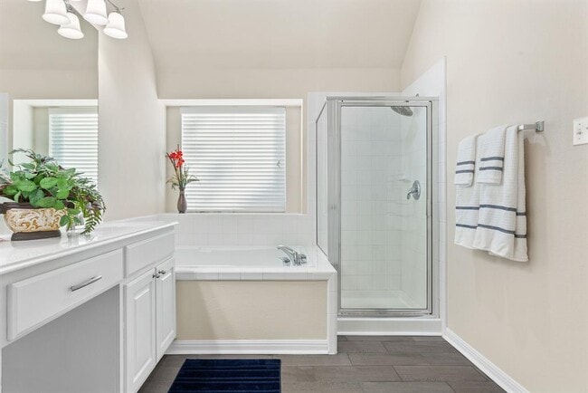 Building Photo - 313 Greenside Ln