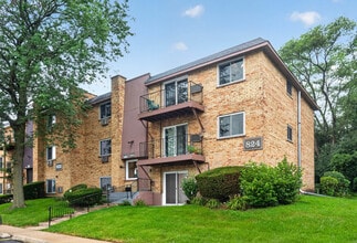 Building Photo - 824 College Blvd