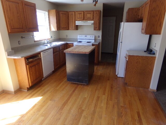 Building Photo - BCR 869 South 45th Street-
