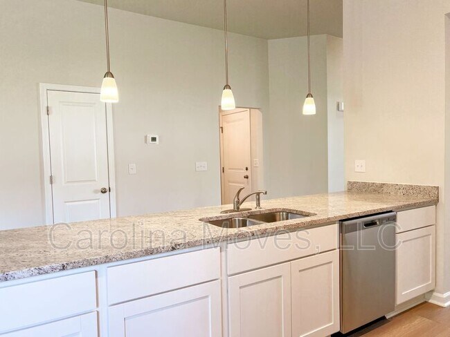 Building Photo - 121 Braxton Dr