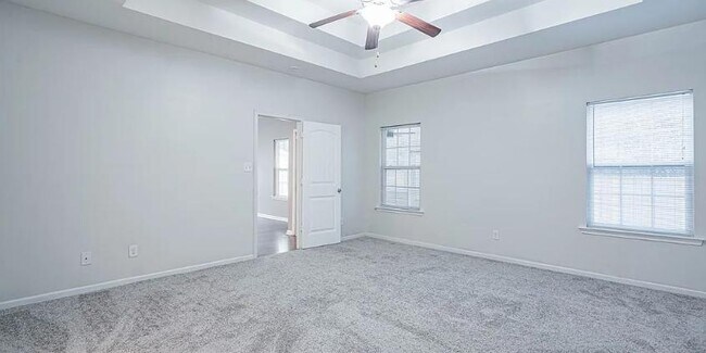 Building Photo - 114 Sunny Dr