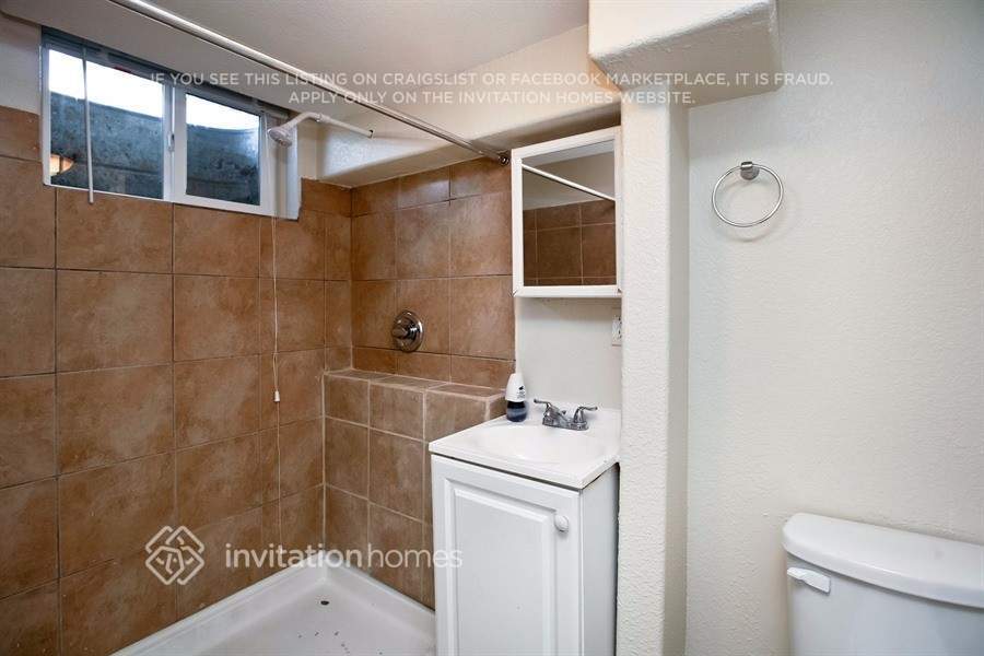 Building Photo - 2324 Fulton St