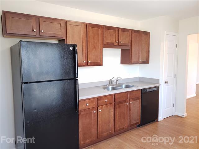 Building Photo - 1812 The Plaza