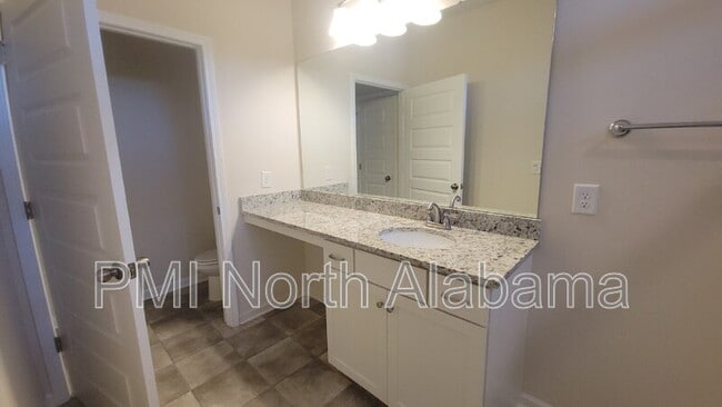 Building Photo - 13030 Lantern Pointe Wy