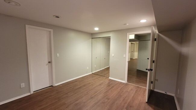 Building Photo - Great Basement home with tons of room