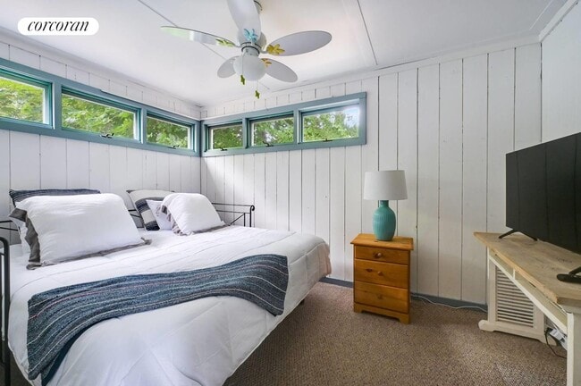 Building Photo - 237 Noyack Rd