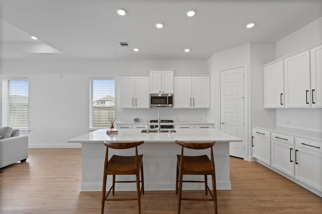 Building Photo - 10807 Cloaked Wing Ct