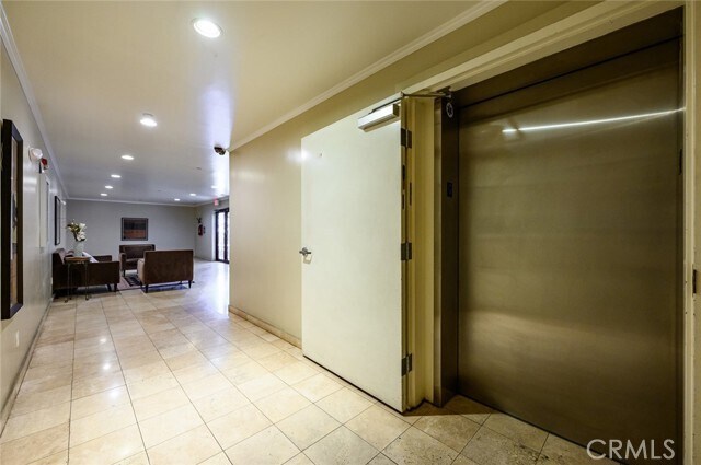 Building Photo - 1828 Glendon Ave