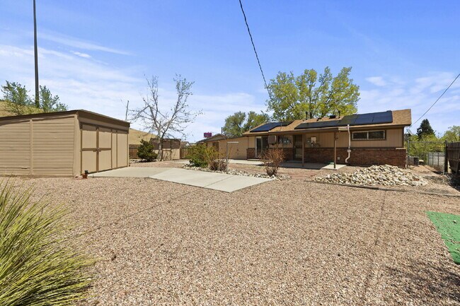 Building Photo - 2650 Willard Dr