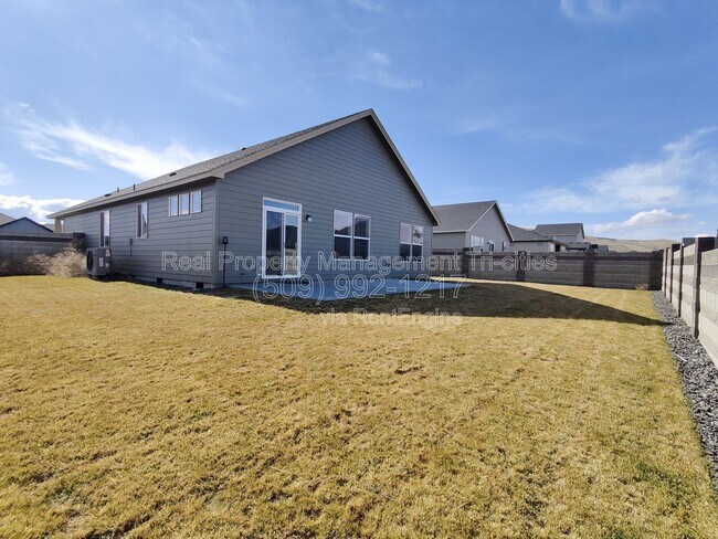 Building Photo - 8304 Gardner St