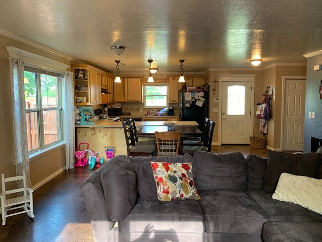 Building Photo - 534 N Park Ave