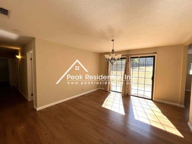 Building Photo - Wonderful 3bd/2ba Orangevale Home with Spa...