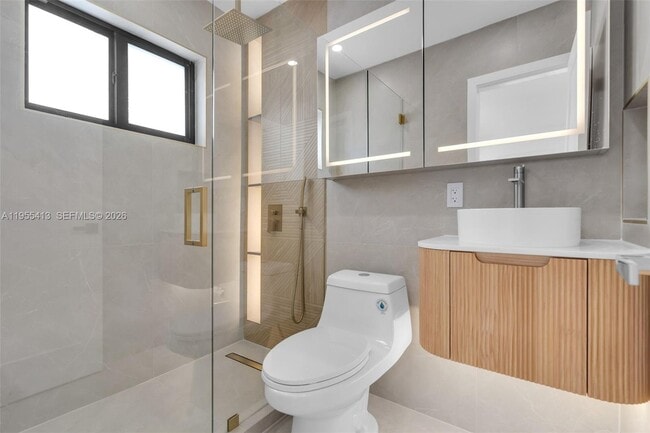 Building Photo - 1293 SW 22nd Ave