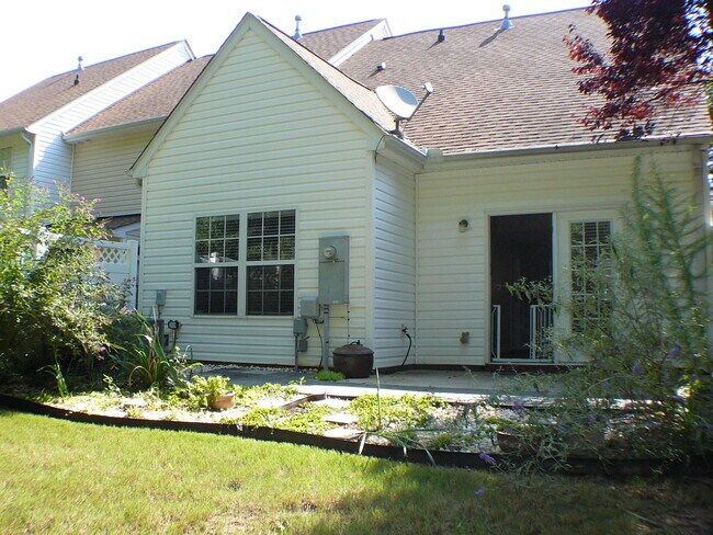 Building Photo - 11920 Lambert Bridge Dr
