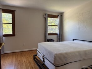 Building Photo - 59 Laurie Lea