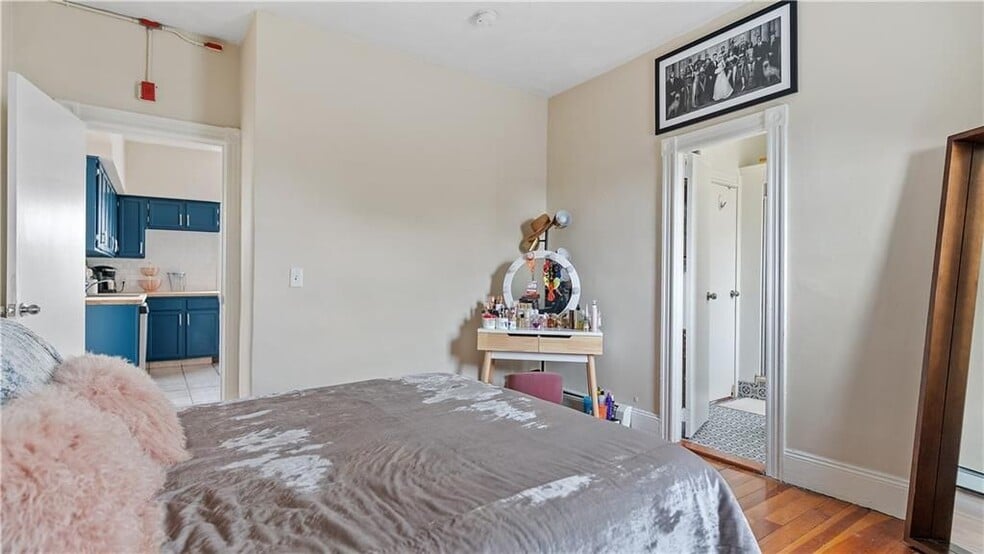 Building Photo - 260 Atwells Ave