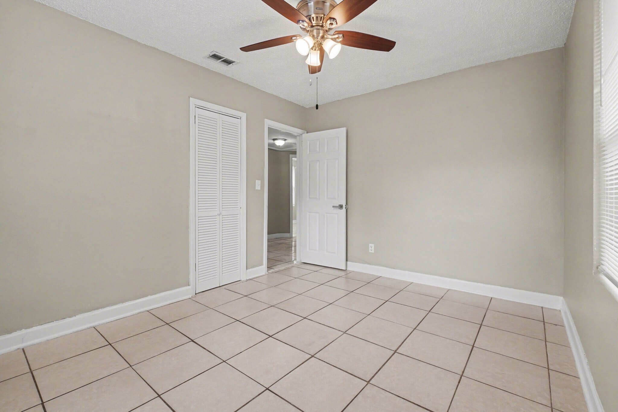 Building Photo - 3445 Soutel Dr