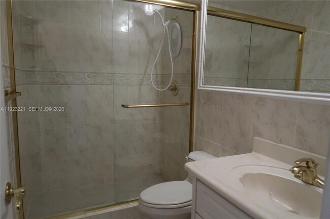 Building Photo - 3922 NE 166th St