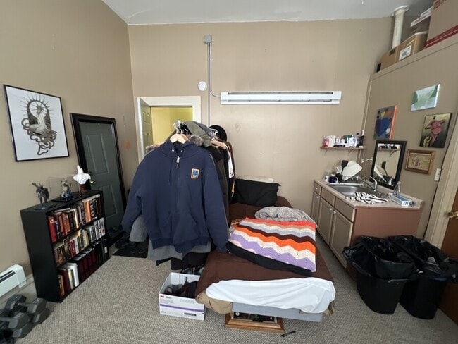 Building Photo - Lange Building