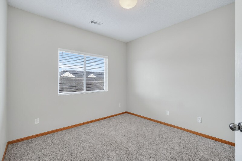 Building Photo - 1380 SE Florence Dr