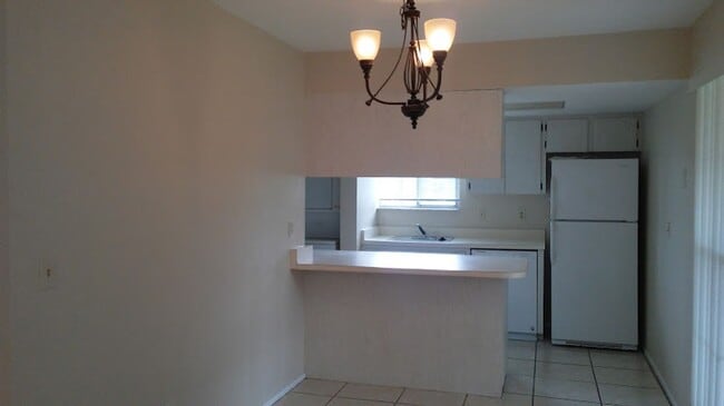 Building Photo - 3300 Prince Edward Island Cir
