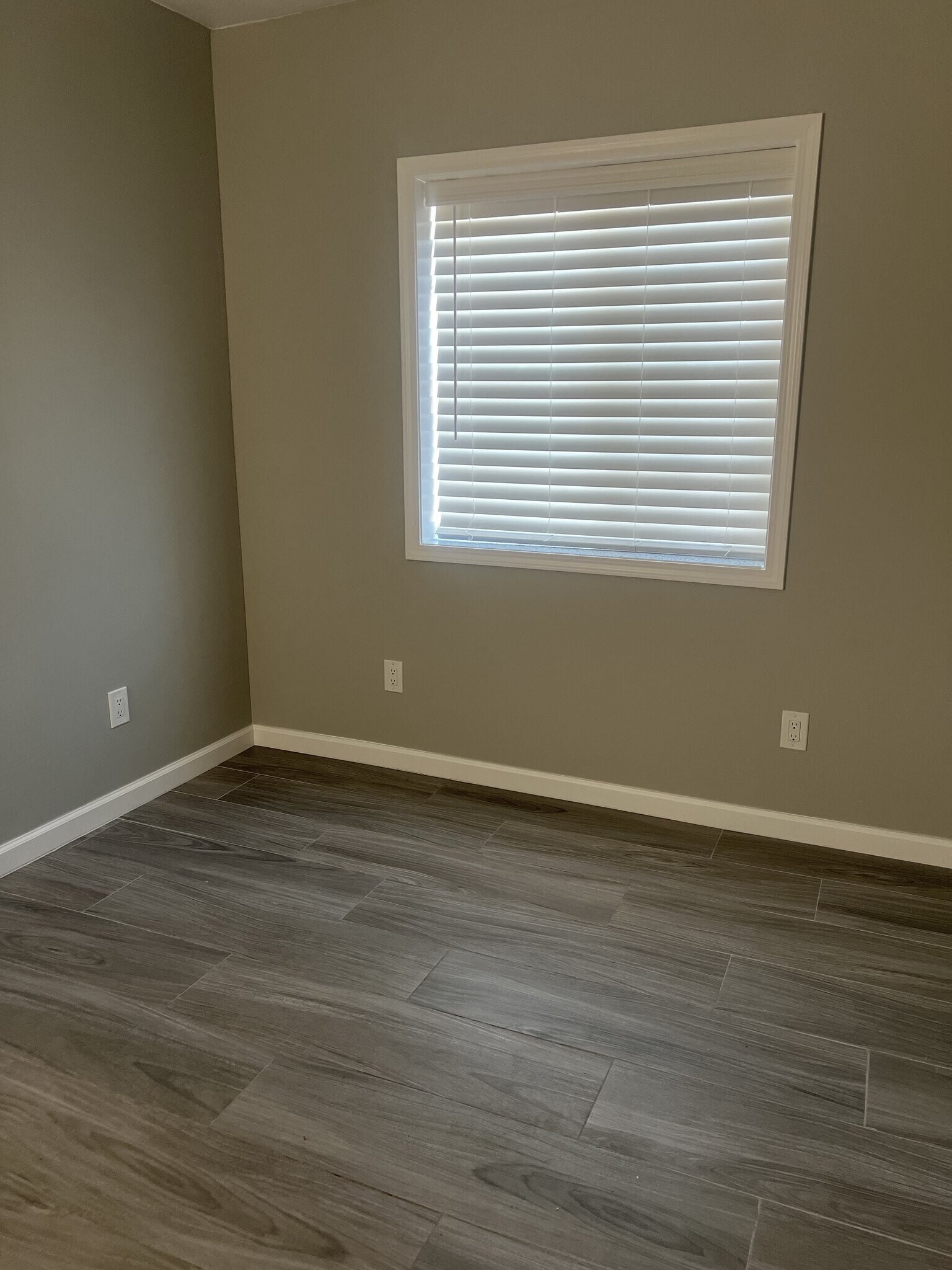 Building Photo - 808 Colton Dr