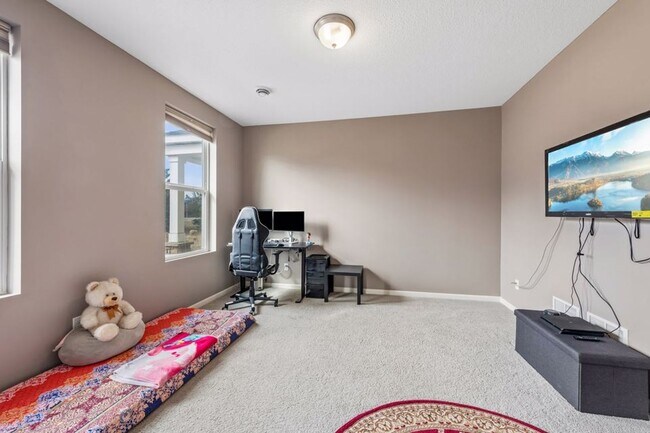 Building Photo - Spacious 3bed 3bath Townhome in Chaska!