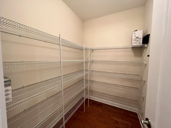 Building Photo - MARKET COMMON - 3 BEDROOM, 2.5 BATH HOME A...