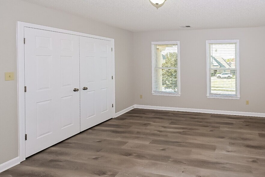 Building Photo - 1120 Mossy Knoll Dr