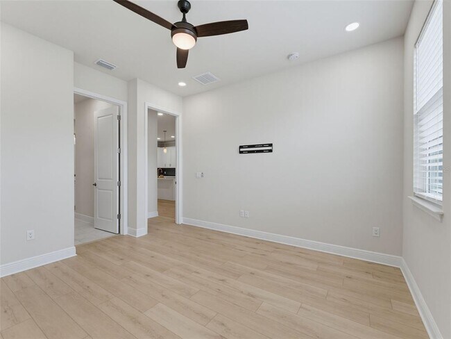 Building Photo - 2525 Mario Wy