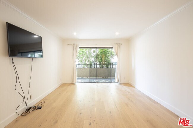 Building Photo - 11640 Woodbridge St