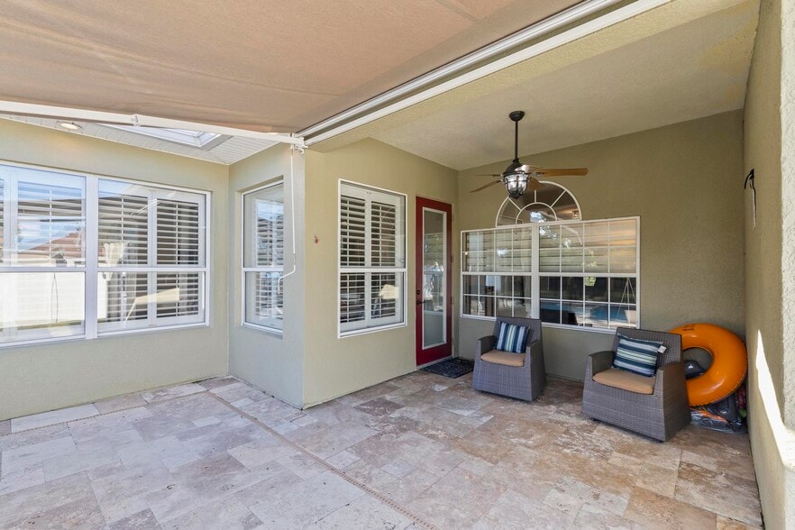 Building Photo - 7 Woodfield Dr