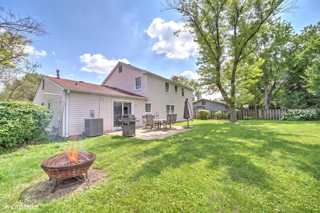 Building Photo - 1111 Plum Grove Cir