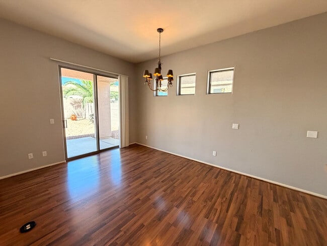 Building Photo - 6348 W Pontiac Dr