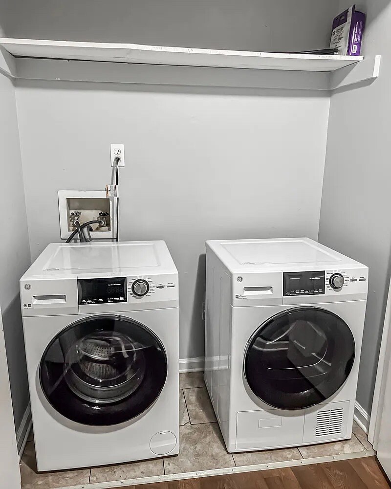Building Photo - Room in Townhome on Bona Ct