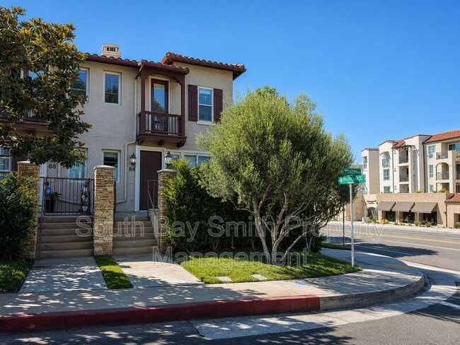 Building Photo - 84 Palos Verdes Blvd