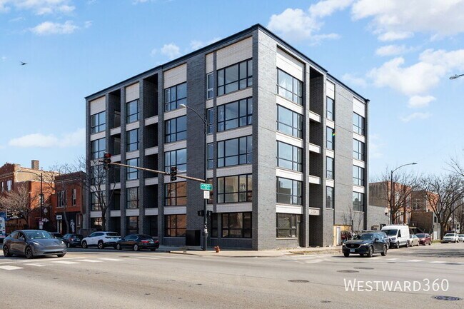 Building Photo - 2354 W Polk St