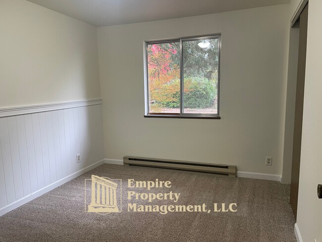 Building Photo - 87810 Norman Ave