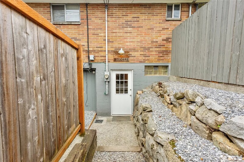 Building Photo - 2715 S 7th St