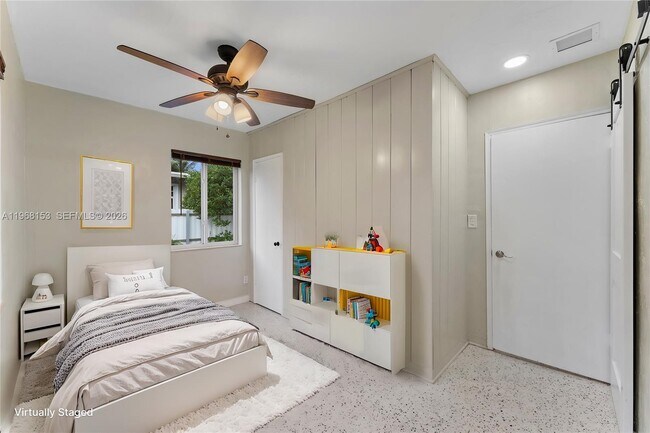 Building Photo - 6820 SW 77th Terrace