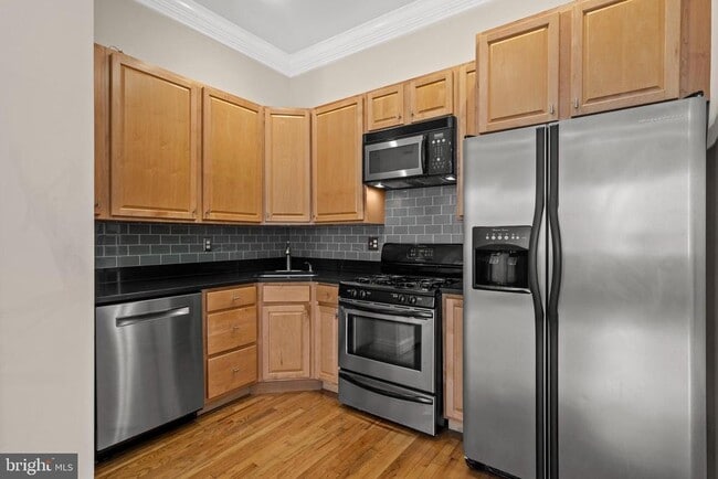 Building Photo - 1426 11th St NW