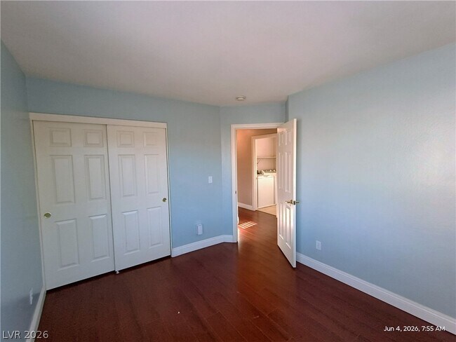 Building Photo - 9756 Wailings Ave