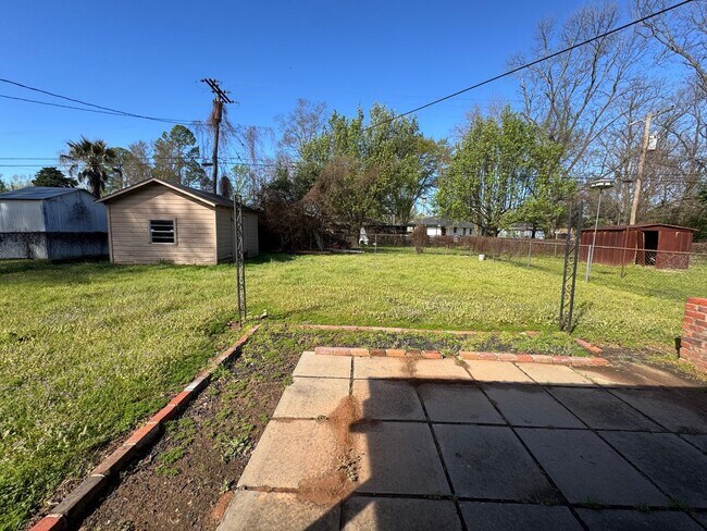Building Photo - Gorgeous 3 Bedroom in Anderson Island