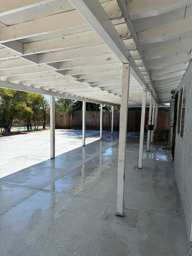Building Photo - Charming 4-Bedroom Home for Rent in San Be...